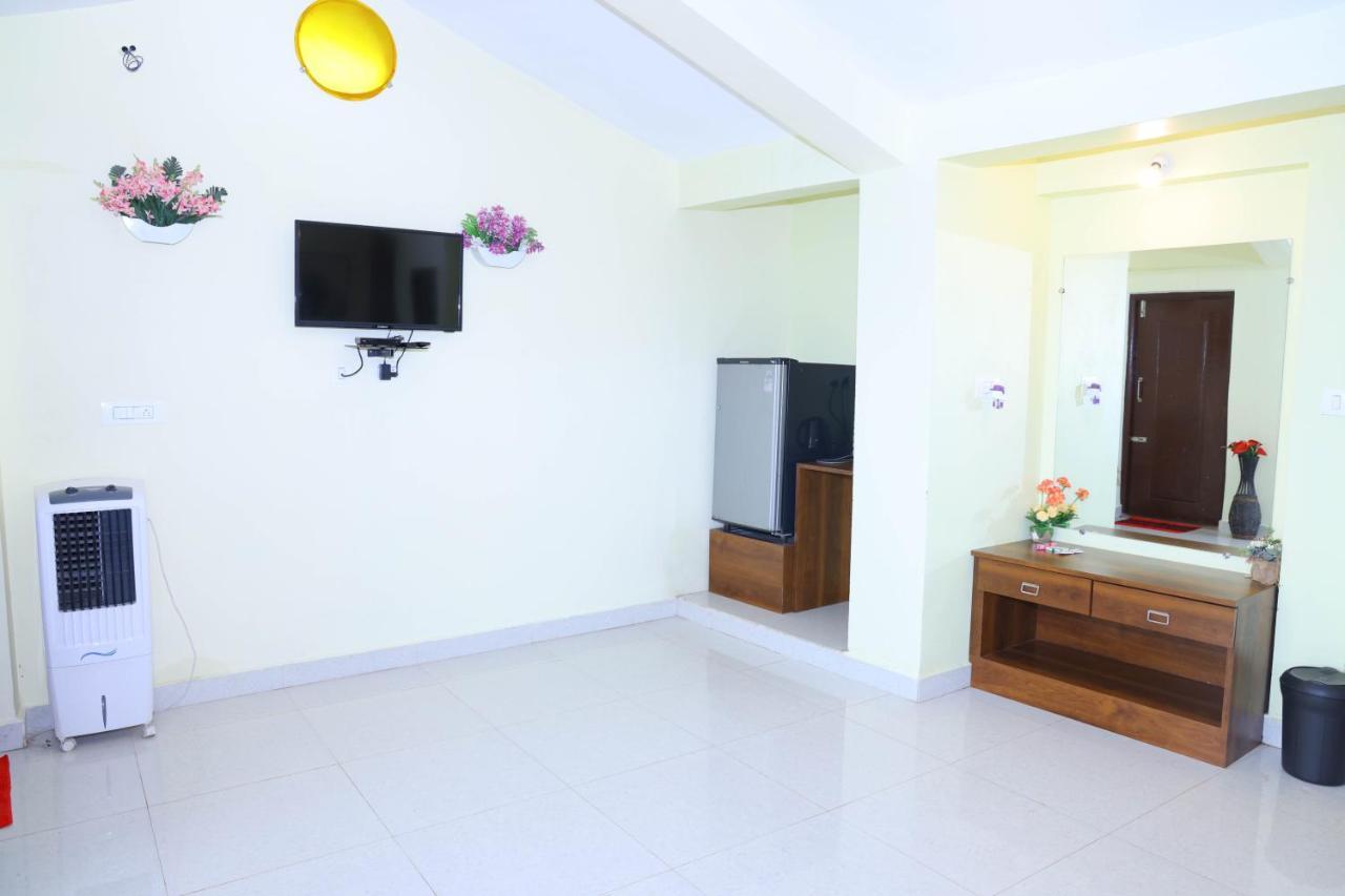 Kollanoor Guest House Madikeri Bagian luar foto