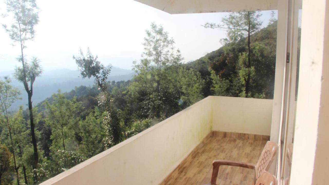 Kollanoor Guest House Madikeri Bagian luar foto