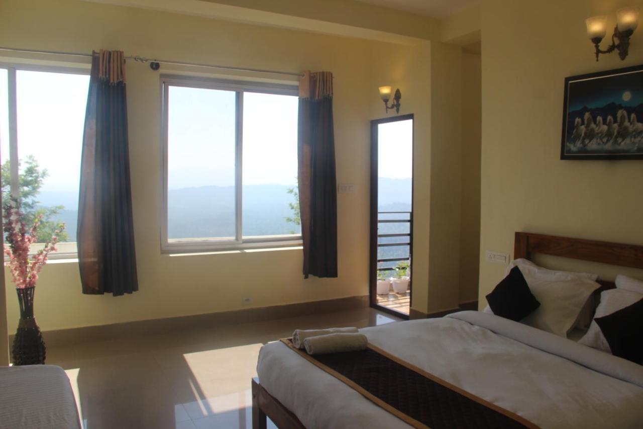 Kollanoor Guest House Madikeri Bagian luar foto